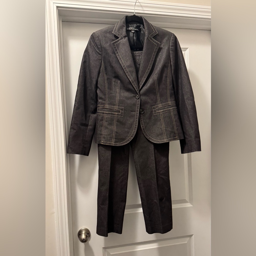 Kasper Black chambray Suit Set with Notched Lapels essential sportswear